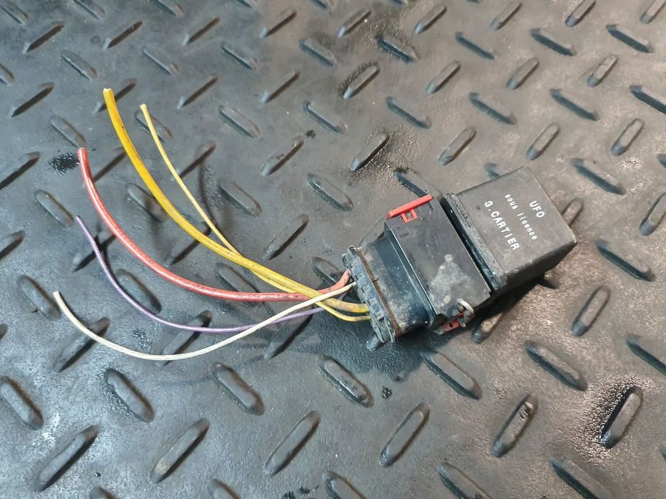 PRZEKAŹNIK CITROEN/ PEUGEOT 6555VY + WTYCZKA INSTALACJA