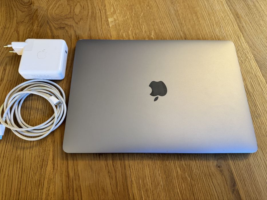MacBook Pro 13  2017 (128 GB / 8 GB )