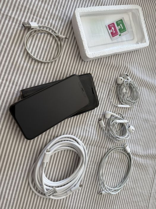 Iphone 11 Pro 64 GB + acessórios