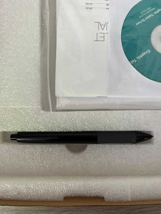 HUION Tablet graficzny H610