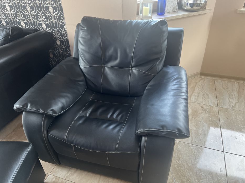 Zestaw wypoczynkowy skóra naturalna sofa+fotel+2 pufy