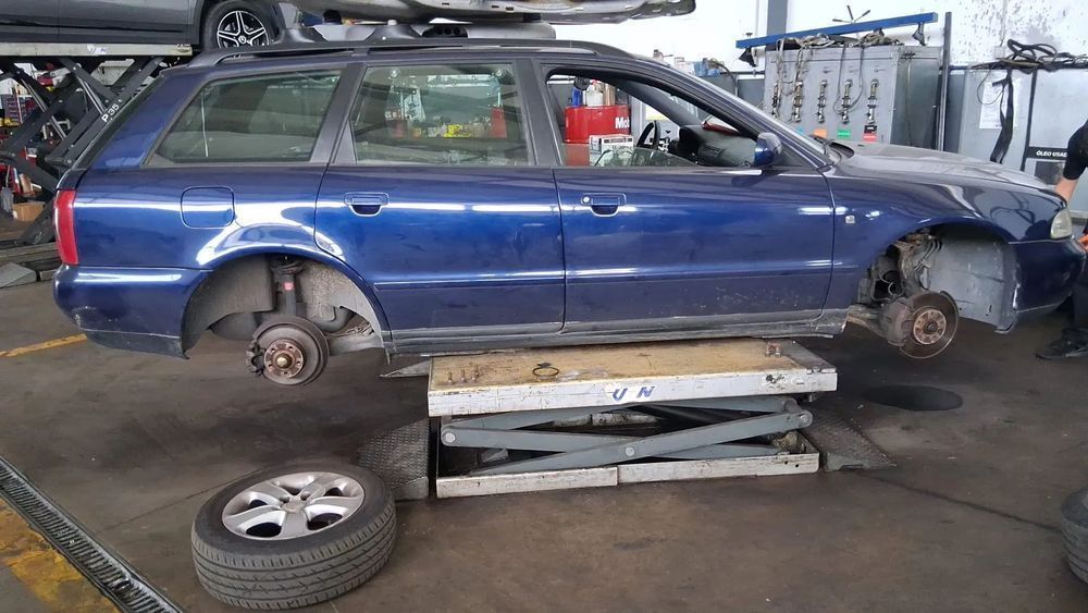 Portas Audi A4 Avant 1.9 tdi 110cv de 1998
