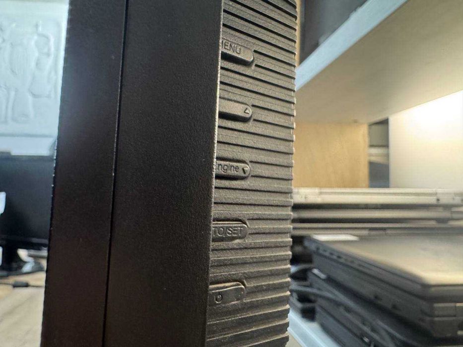 Б/В  LG Flatron L1953S-BF — 19" / 1680×1050 / VGA + DVI