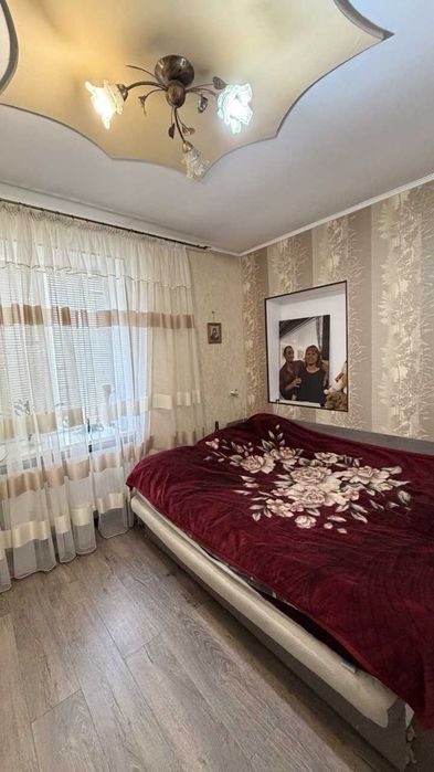 Продається  двокімнатна квартира в Чорноморці, в 5 хвилинах від моря.