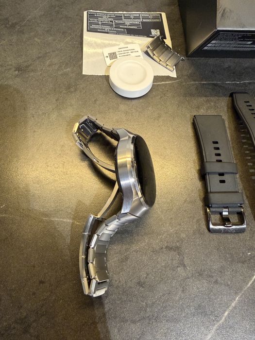 Huawei Watch 4 pro Elite tytanowy + dwa dodatkowe paski