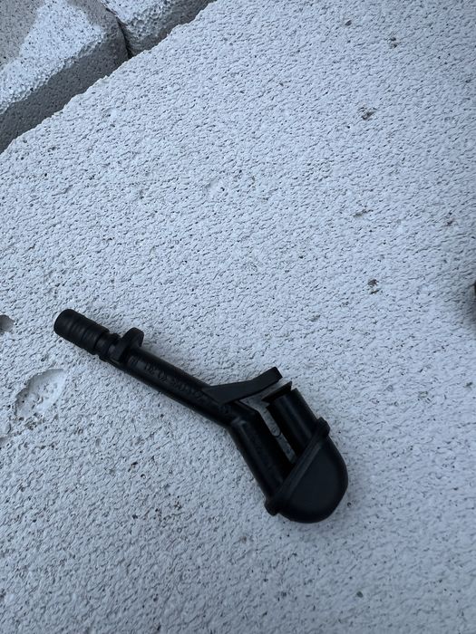 A2710181030 Mercedes Трубка маслосливна розподільного валу