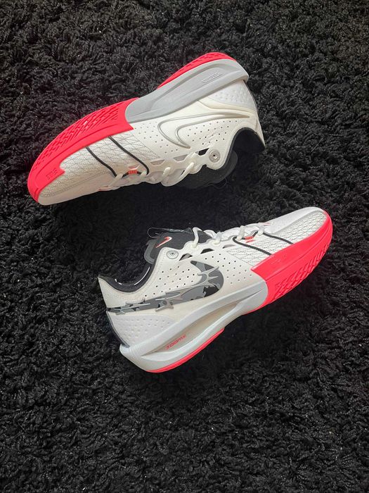 Кросівки баскетбольні Nike GT CUT 3