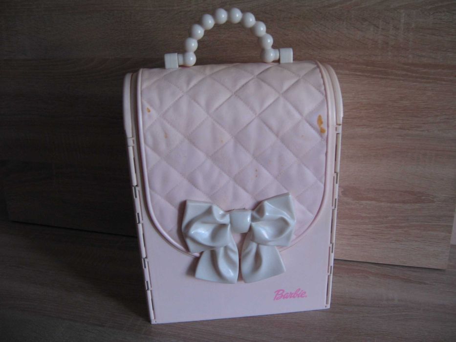 Domek dla lalek Barbie w walizce - Unikat