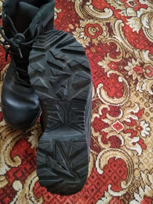 Продам берці в гарному стані