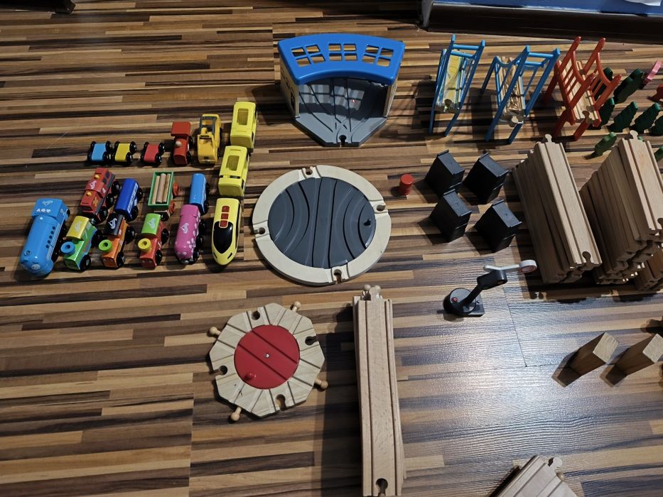 Tory kolejowe drewniane