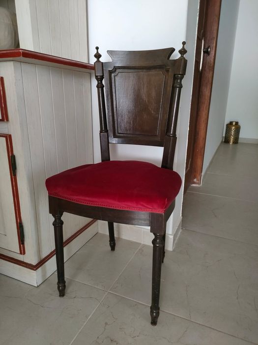 Cadeiras antigas estilo imperial