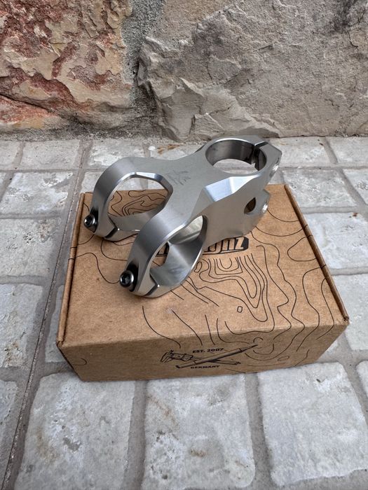 Avanço e Guiador 77designz