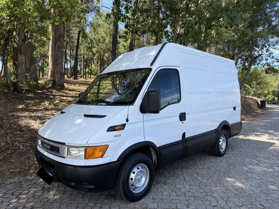 Iveco Daily 35S11 Furgão 2002