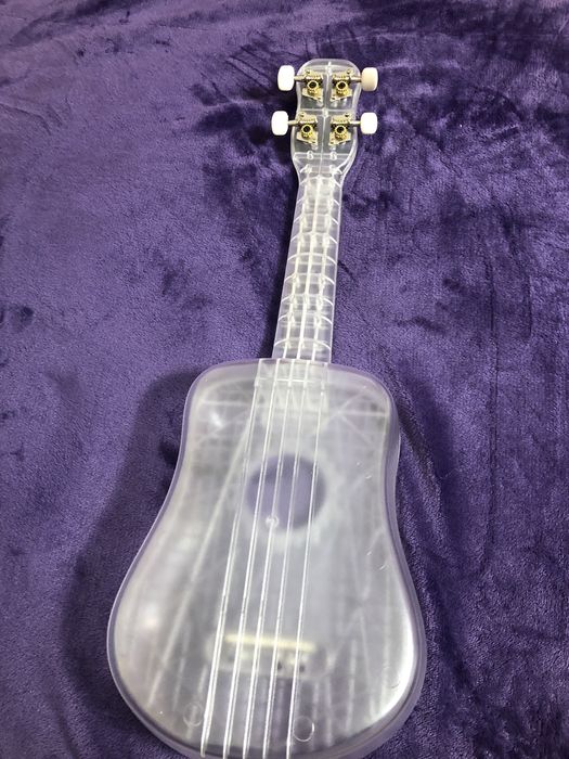 Укулеле прозора гавайська гітара маленька гітарка укулєлє гитара