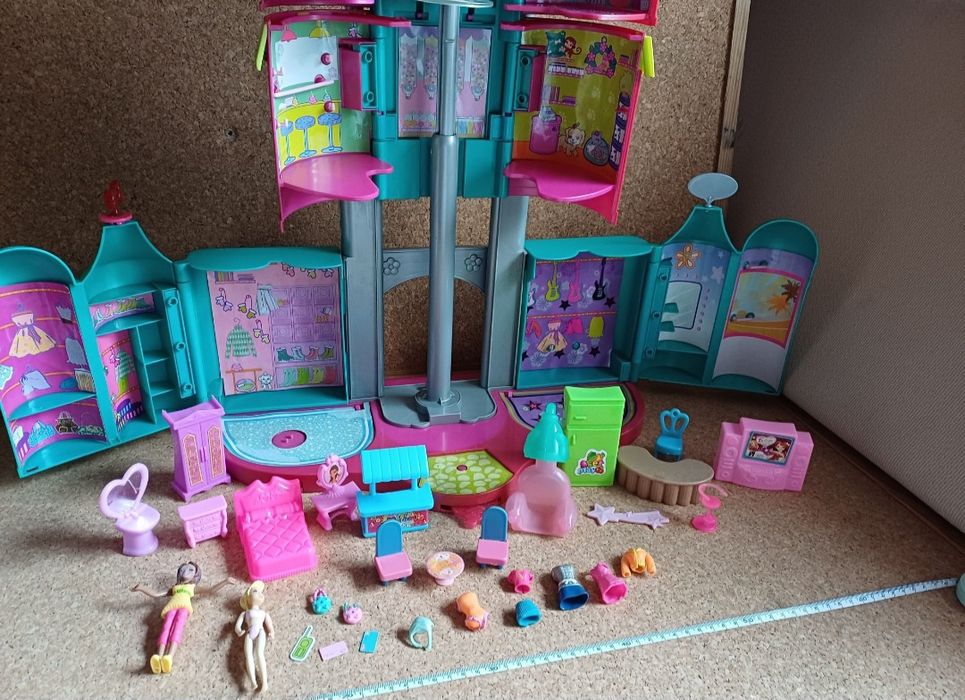 Polly Pocket Shopping / Mall with Multiple Stores64584273377538123