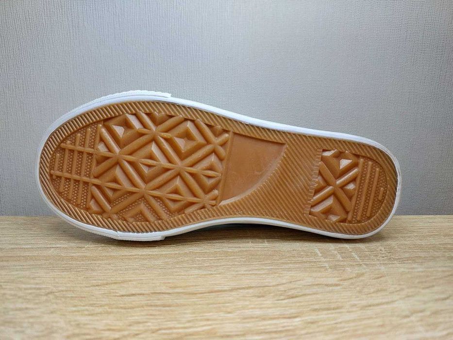 Дитячі кеди (розміри 28й - устілка 18.5 см; 29й - устілка 19 см)