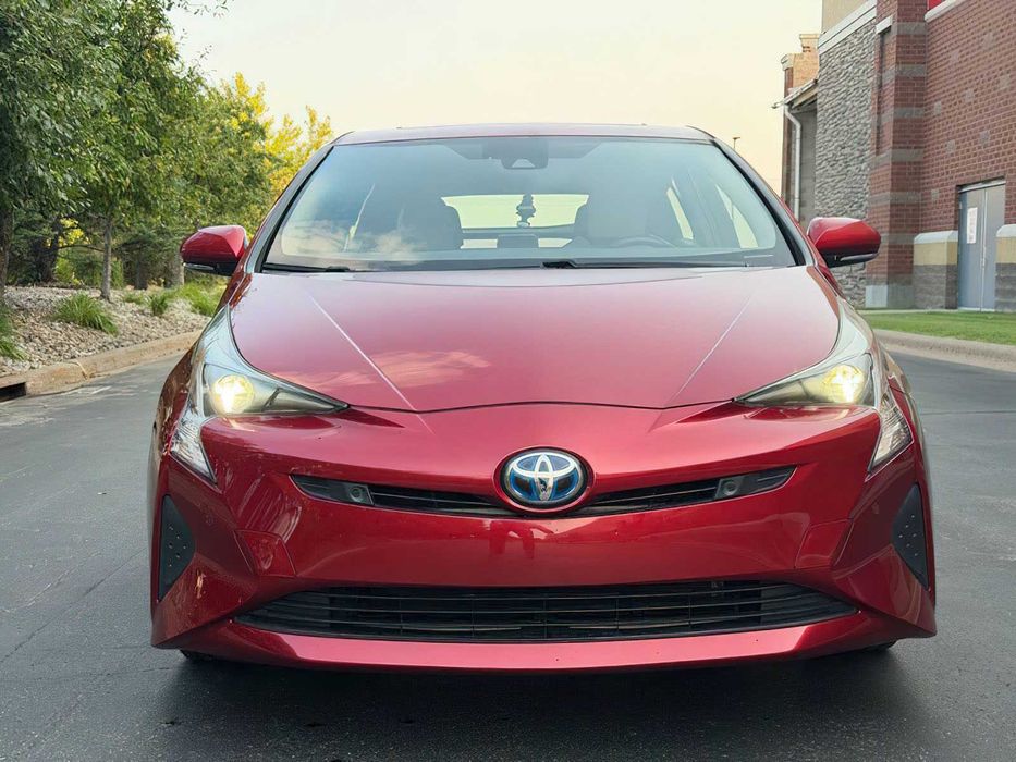 Toyota Prius Four Touring      2016