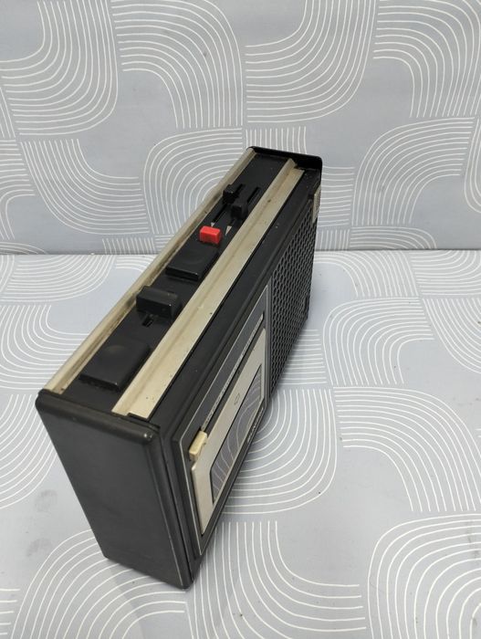 Stary magnetofon Unitra