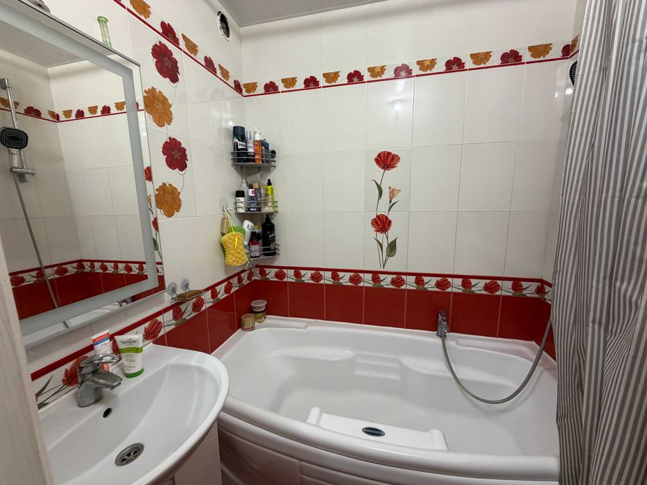 44443 Продаж 3к квартири на Озерній , гарний ремонт , ТОП локація