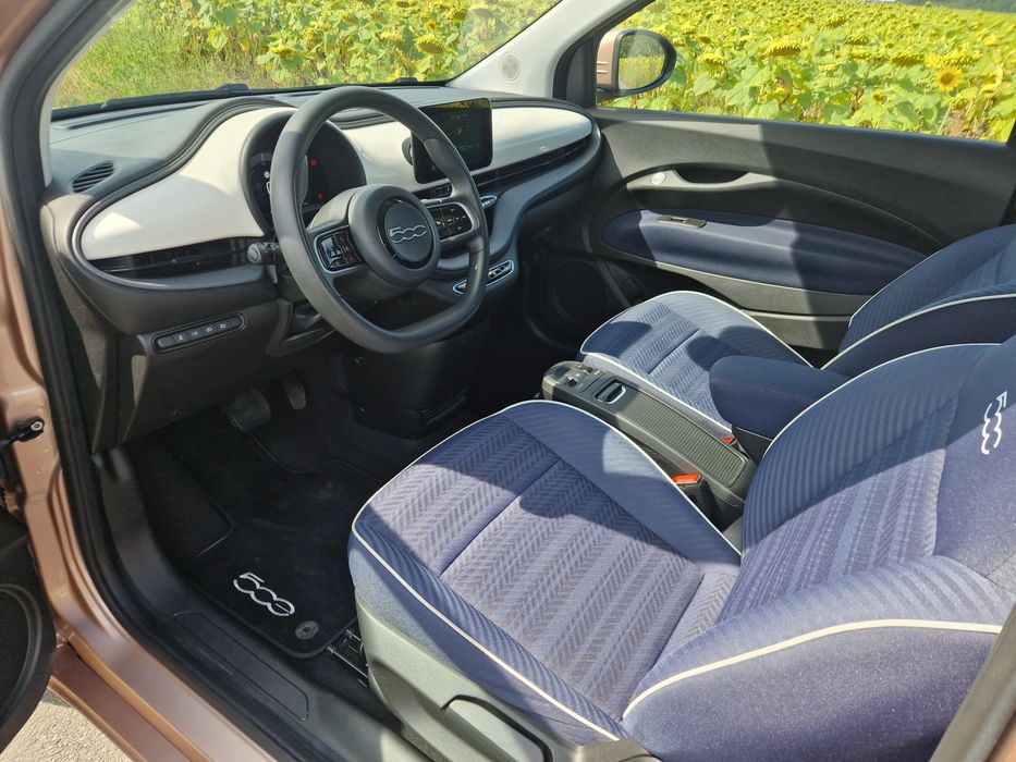 Fiat 500E 42kWt 300km