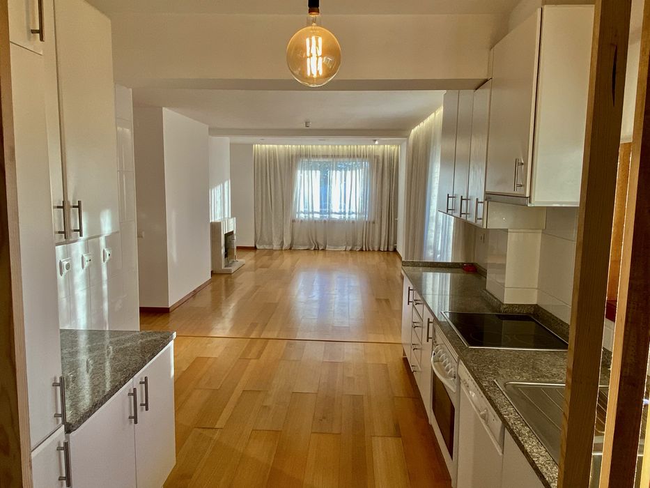 Apartamento T1 R/c  1 Linha do Mar em condomínio fechado