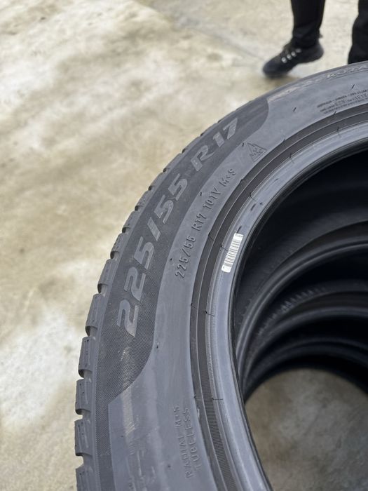 225/55/17 Pirelli Sottozero 3