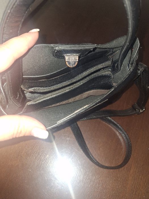 Сумка жіноча чорна в ідеальному стані