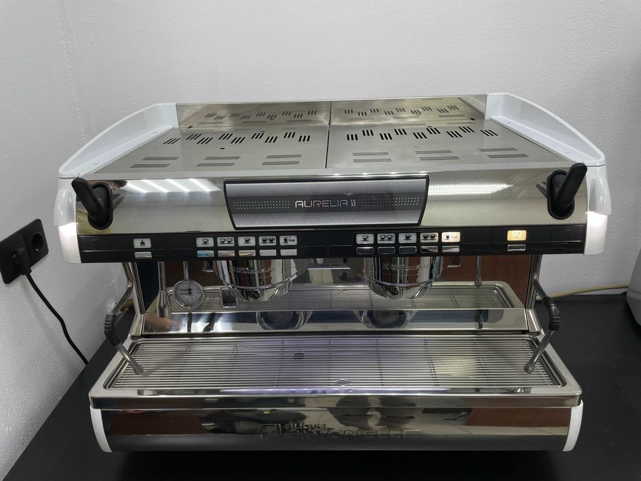 Кавомашина Nuova Simonelli Aurelia II Volumetric 2GR б/в