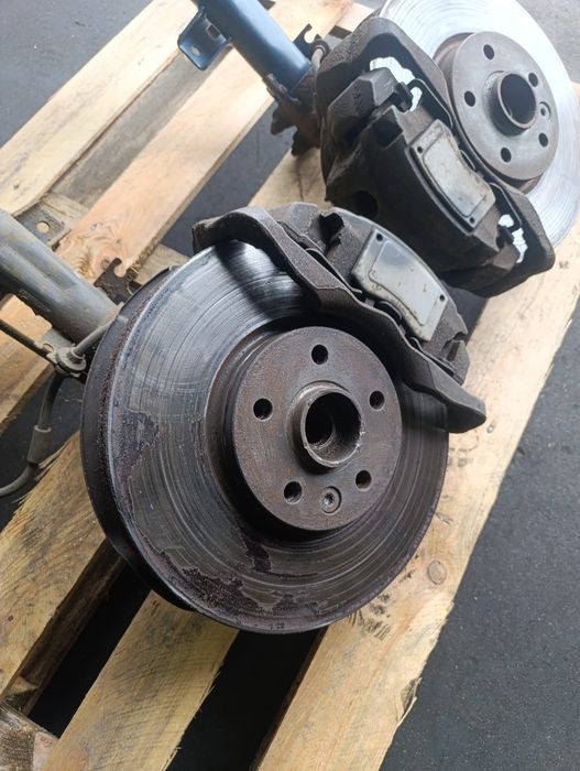 Tarcze 330 zaciski BiTDI CFCA zwrotnice kompletne VW t5 t6