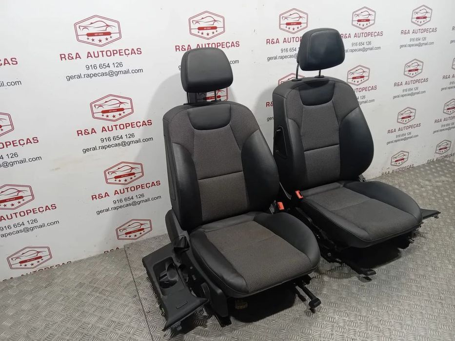 Conjunto de Bancos Mercedes Class C w204 AMG Carro