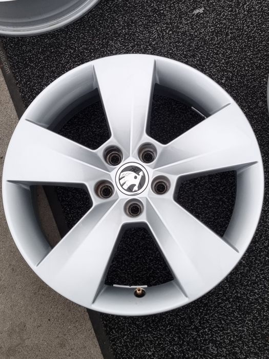 Felgi Alu 16" Skoda Scala Kamiq Fabia IV 4 III 3 II 2 5x100 Oryginalne