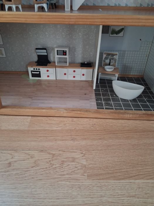 Domek dla lalek używany