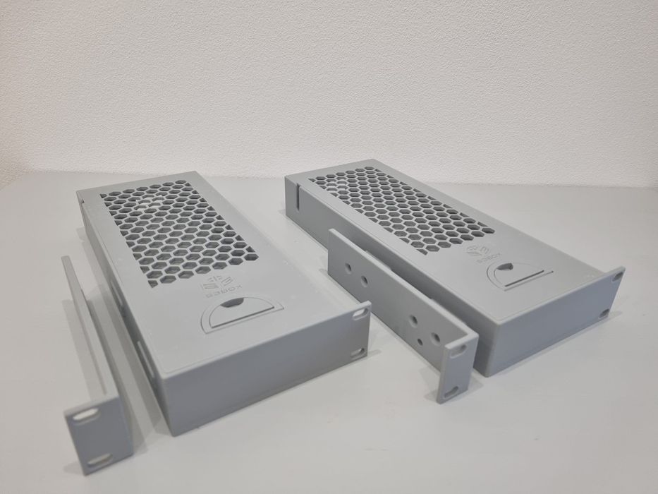 2 sztuki Adapter Uchwyt Rack 19" do UniFi Switch Pro Max 16 PoE