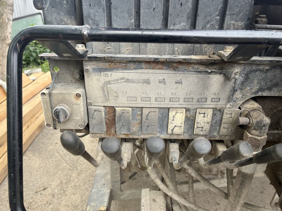 Кран маніпулятор 2005р Hiab 125