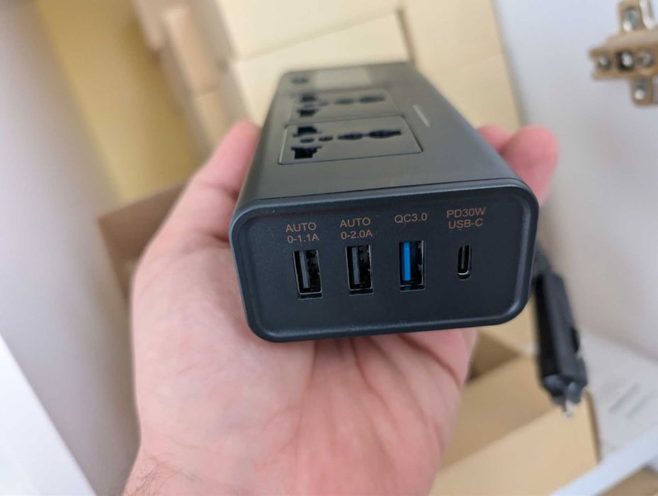 Автомобільний інвертор 12V-220V (200W) з PD 30W та QC 3.0 — РОЗПРОДАЖ