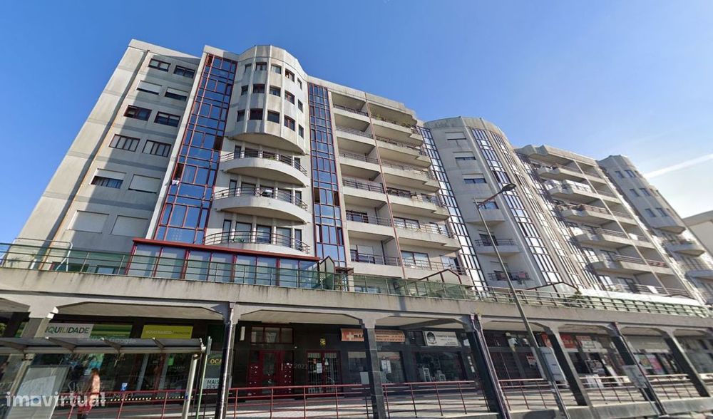 Apartamento T2 em Vilar do Paraíso, Gaia — Mafamude E Vilar Do Paraíso, Porto