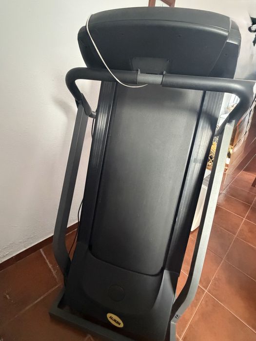 Treadmill439739963535544321
