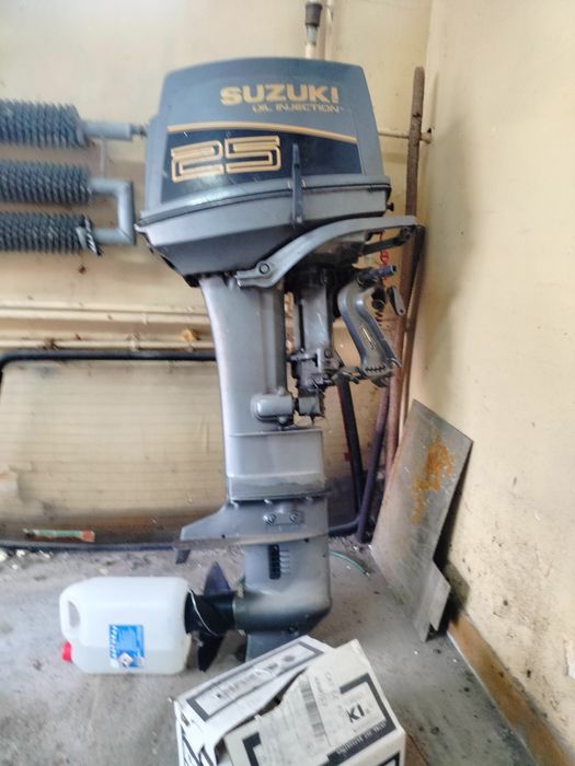 Sprzedam silnik Suzki DT25C
