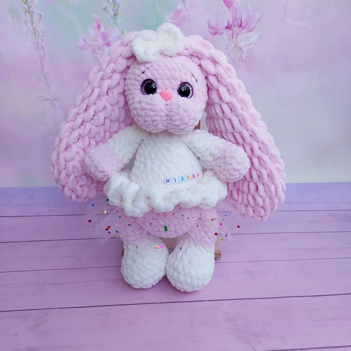 Вязаная игрушка подарок на 8 Марта, мягкая именная игрушка зайчик