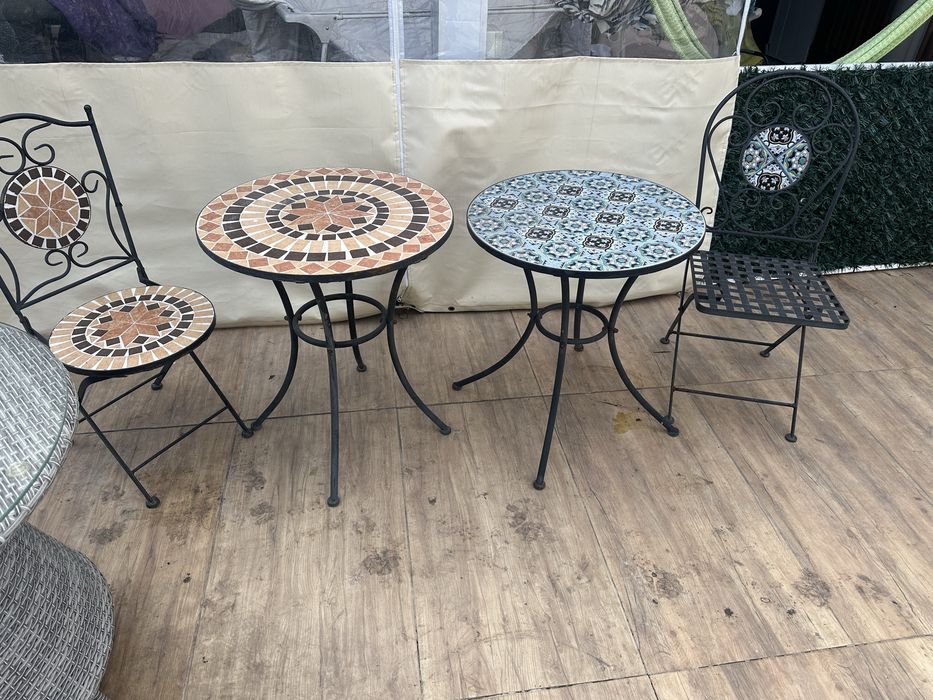 Набор стол со стульями.