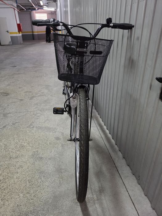 Bicicleta citadina Krestiv City Style nova , com cesto.