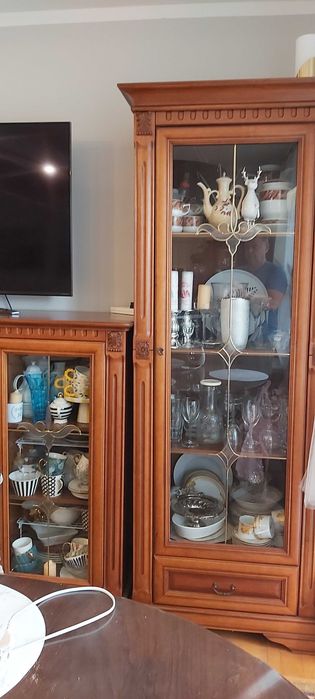 Duża komoda i witryna z kolekcji Bydgoskie Meble Firenze