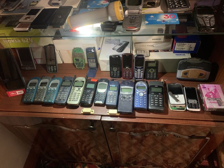 Nokia 3250.