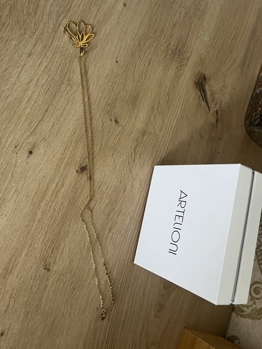 Naszyjnik z wisorkiem Apart