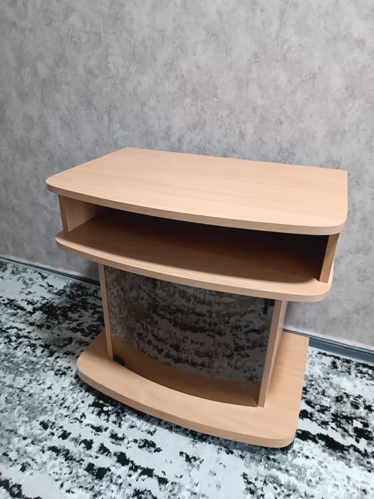 Тумбочка під телевізор.