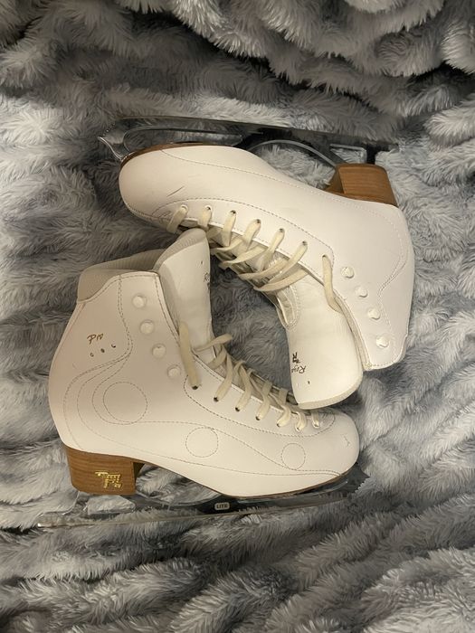 Buty łyżwiarskie Risport Royal Pro