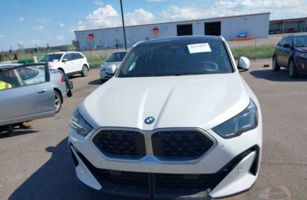 Разборка BMW X2 U10 бампера фары фонари двери в цвет