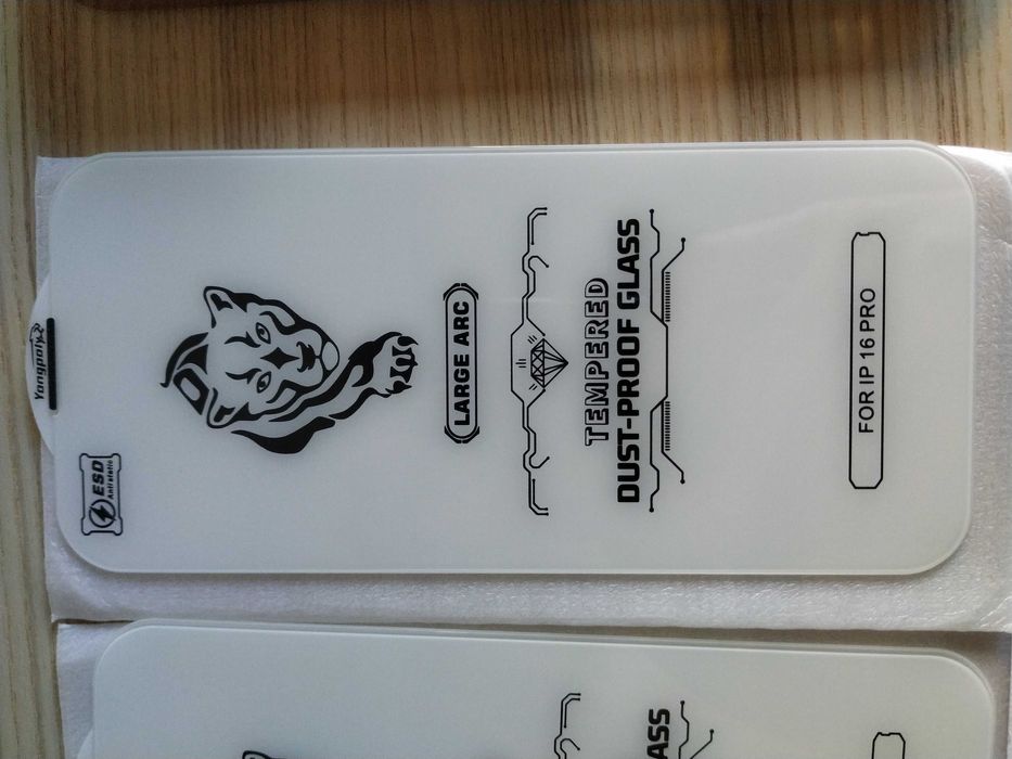 Capa e 2 películas para iPhone 16 Pro