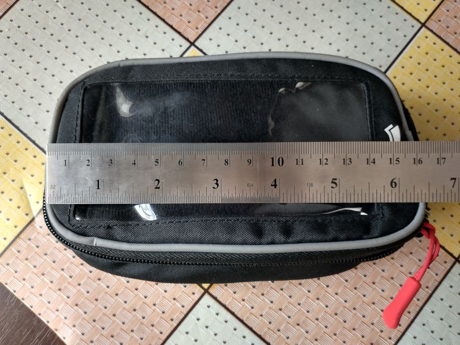 Велосумка на раму для телефону.