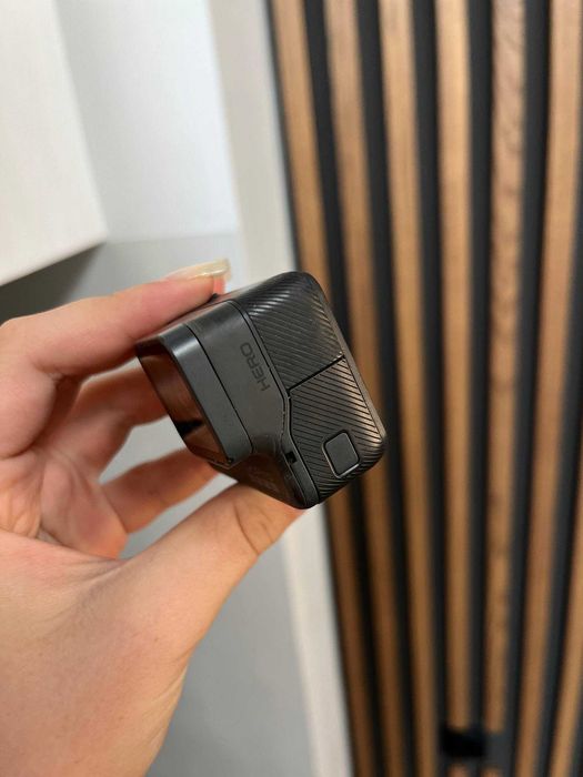 Екшн-камера GoPro Hero 2018 з хорошим комплектом